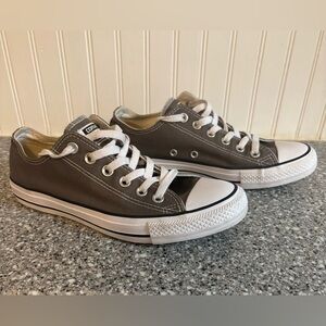 Converse All Stars Women’s Shoes, Size 8.5